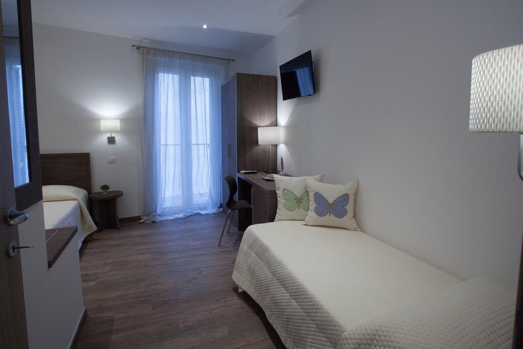 Magnifica Luxury Suites Assis Exterior foto