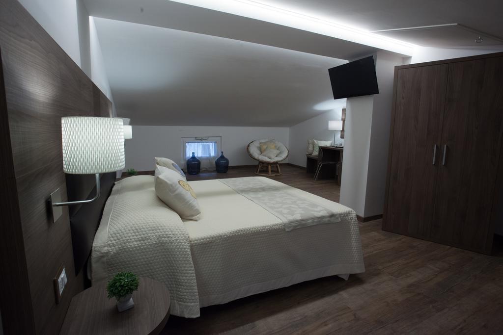 Magnifica Luxury Suites Assis Exterior foto