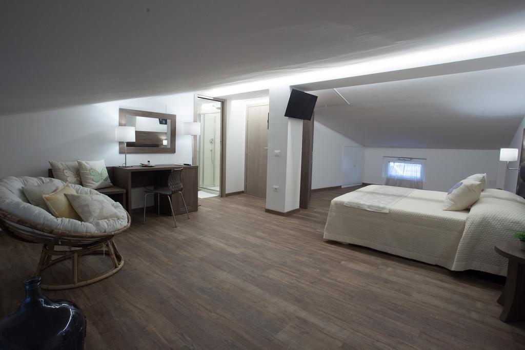 Magnifica Luxury Suites Assis Exterior foto